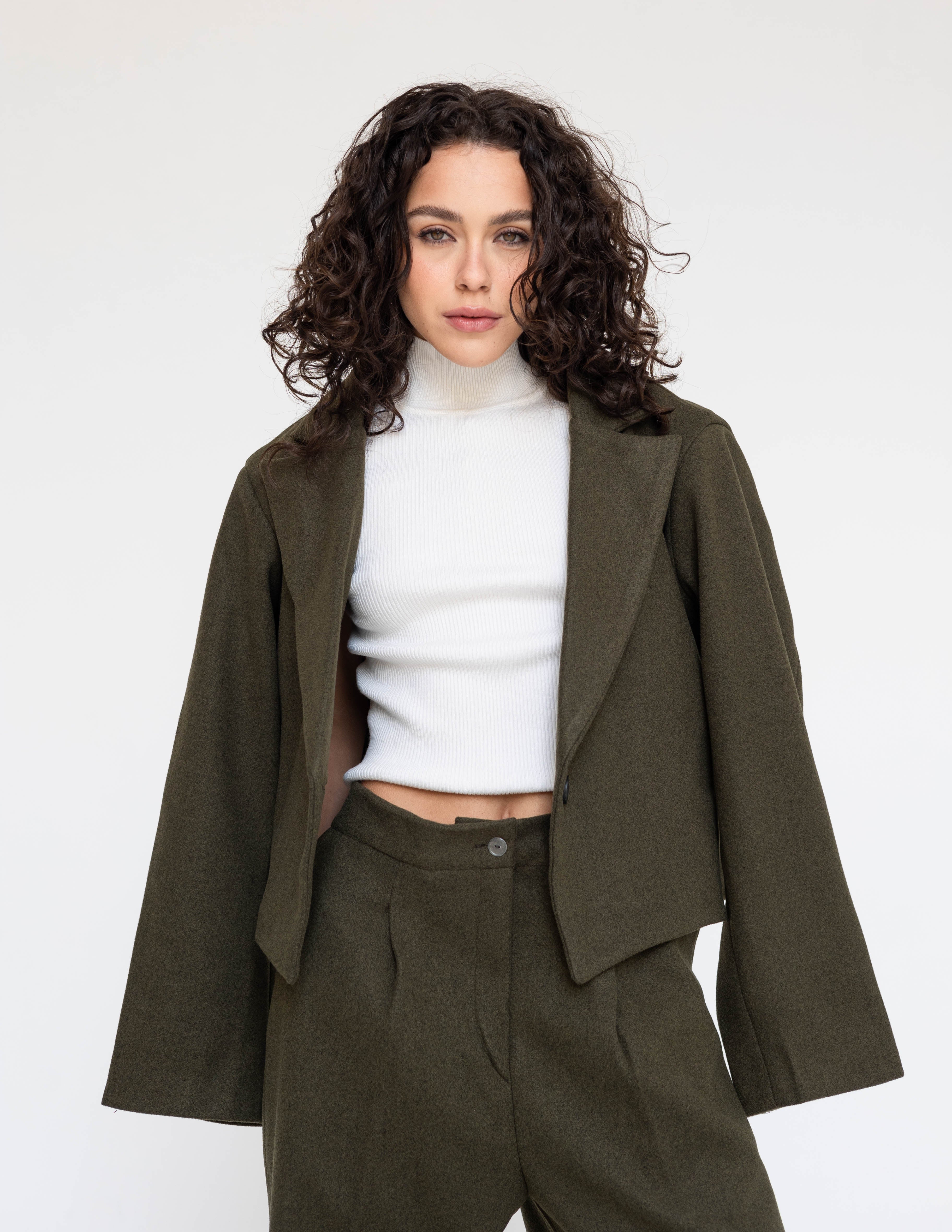 The Modern Essential Set (Olive)